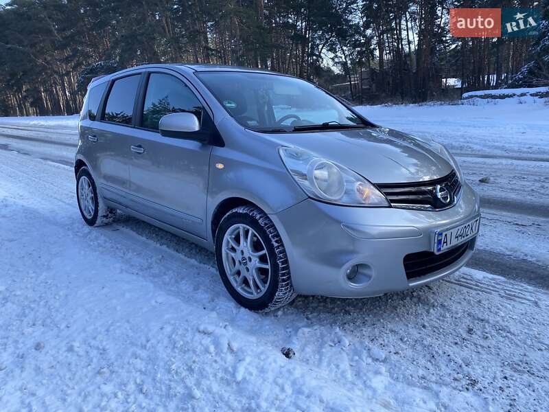 Хетчбек Nissan Note 2009 в Рокитному
