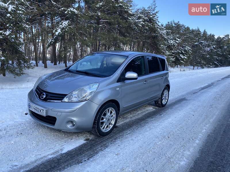 Хетчбек Nissan Note 2009 в Рокитному