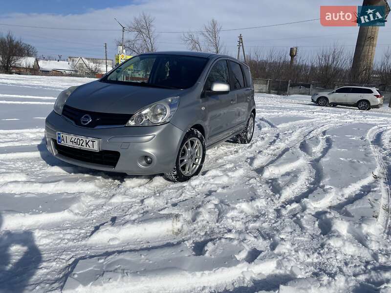 Хетчбек Nissan Note 2009 в Рокитному