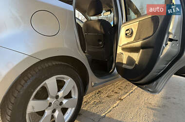 Хетчбек Nissan Note 2006 в Дрогобичі