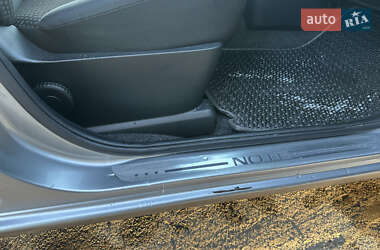 Хетчбек Nissan Note 2006 в Дрогобичі