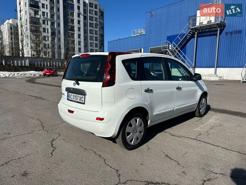 Хетчбек Nissan Note 2011 в Львові