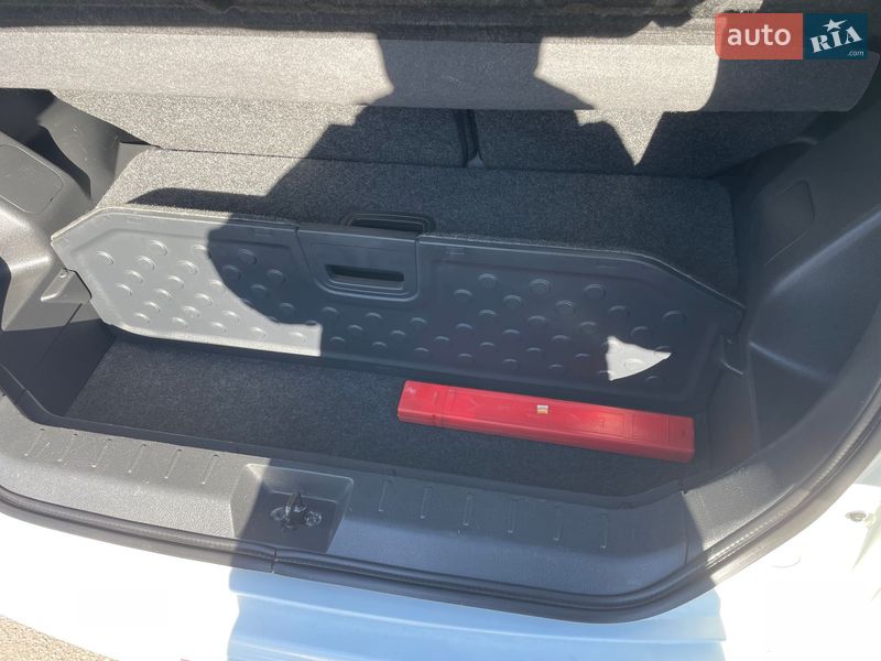 Хетчбек Nissan Note 2011 в Львові