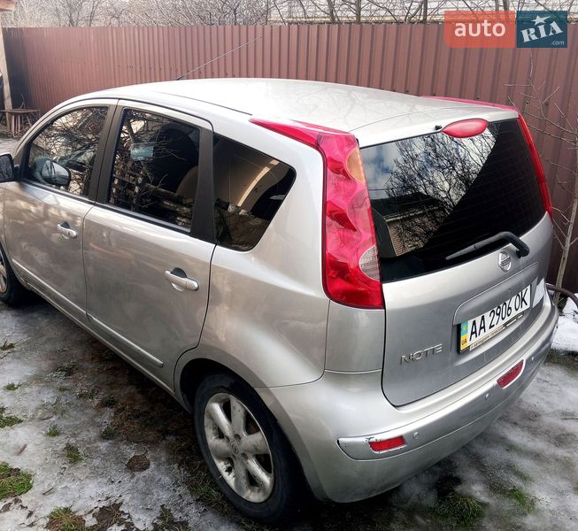 Хэтчбек Nissan Note 2007 в Киеве