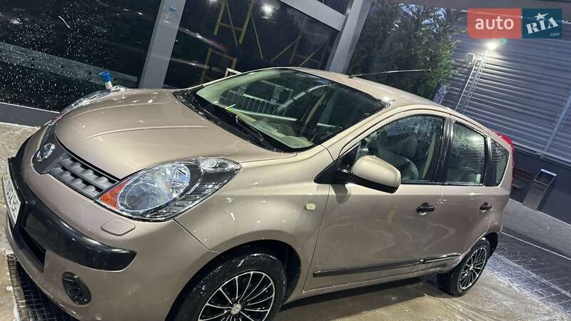 Хетчбек Nissan Note 2006 в Одесі
