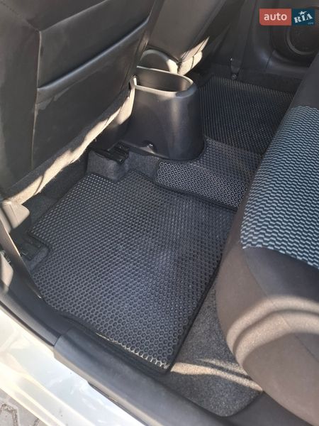 Хетчбек Nissan Note 2013 в Івано-Франківську