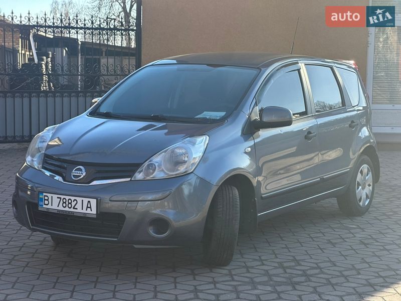 Хэтчбек Nissan Note 2013 в Лубнах