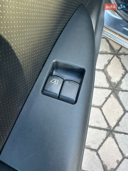 Хэтчбек Nissan Note 2013 в Лубнах