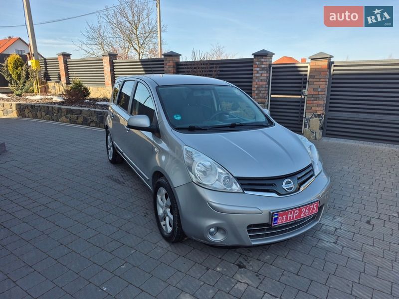 Хэтчбек Nissan Note 2010 в Луцке