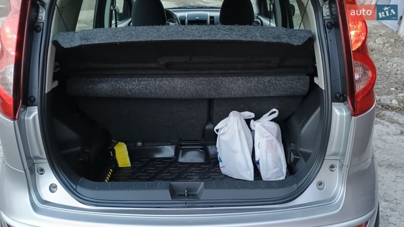 Хетчбек Nissan Note 2011 в Дніпрі