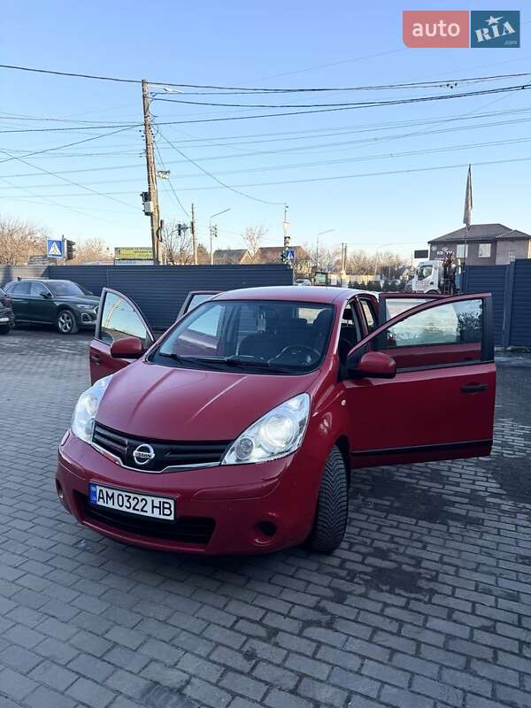 Хэтчбек Nissan Note 2009 в Киеве