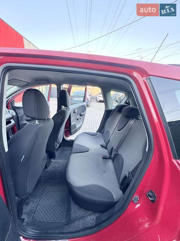 Хэтчбек Nissan Note 2009 в Киеве