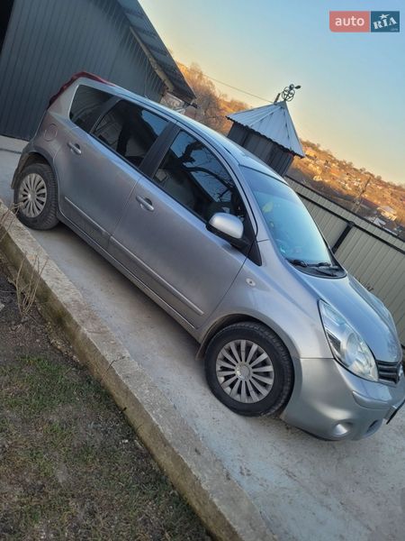 Хетчбек Nissan Note 2009 в Снятині