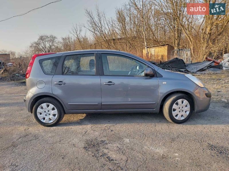 Хетчбек Nissan Note 2006 в Луцьку