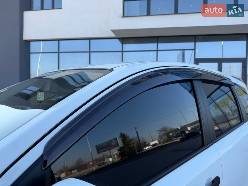 Хэтчбек Nissan Note 2013 в Ивано-Франковске