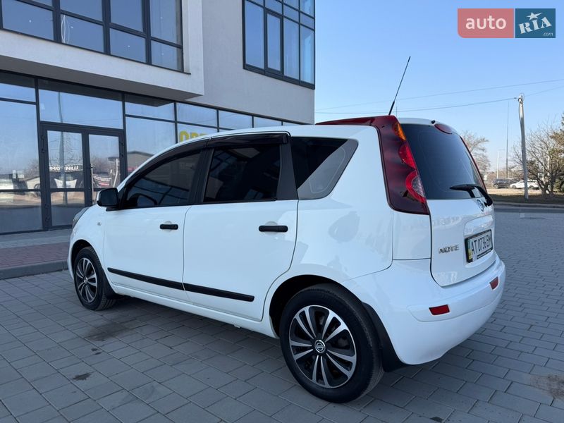Хэтчбек Nissan Note 2013 в Ивано-Франковске