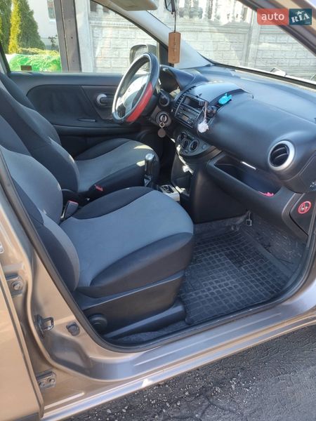 Хэтчбек Nissan Note 2010 в Калиновке