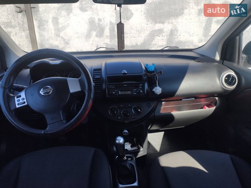 Хэтчбек Nissan Note 2010 в Калиновке