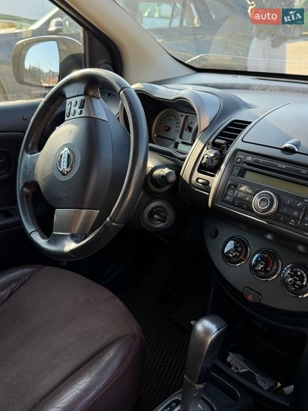 Хэтчбек Nissan Note 2008 в Ровно
