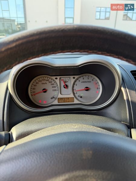 Хэтчбек Nissan Note 2008 в Ровно