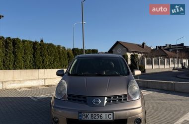 Хэтчбек Nissan Note 2008 в Ровно