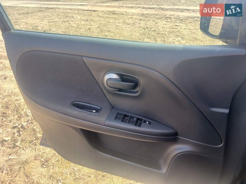 Хетчбек Nissan Note 2008 в Полтаві