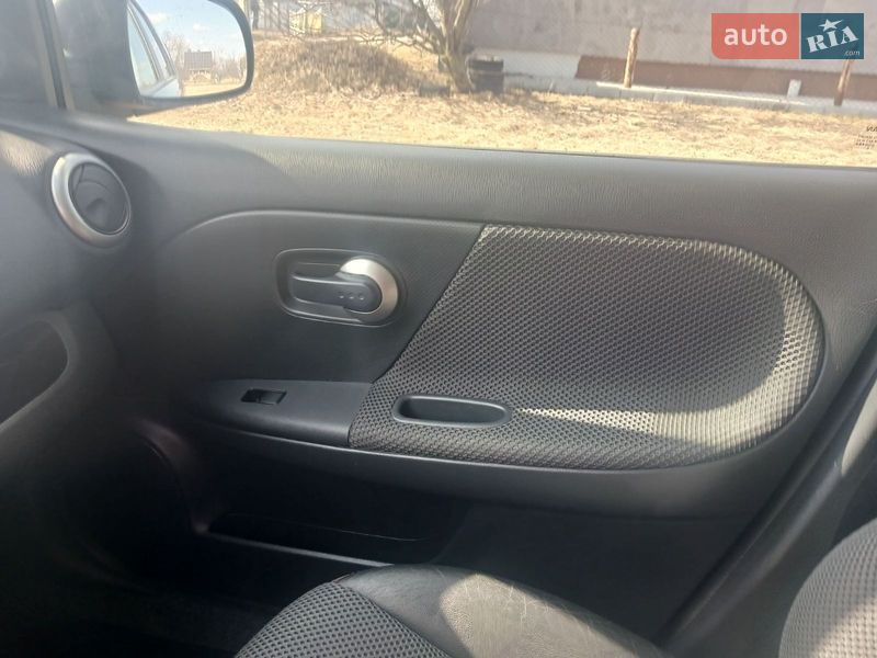 Хетчбек Nissan Note 2008 в Полтаві