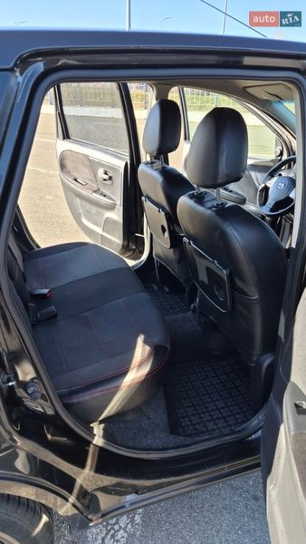 Хэтчбек Nissan Note 2006 в Киеве