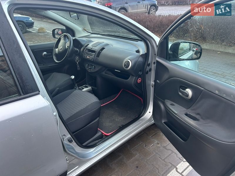 Хетчбек Nissan Note 2009 в Житомирі