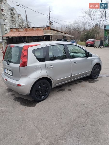Хэтчбек Nissan Note 2008 в Запорожье