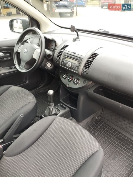 Хэтчбек Nissan Note 2008 в Запорожье
