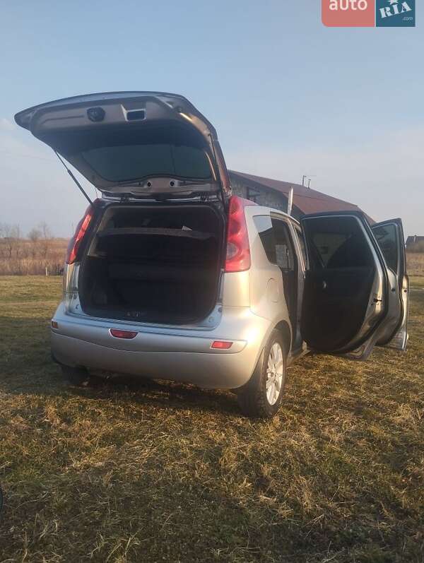 Хэтчбек Nissan Note 2008 в Львове