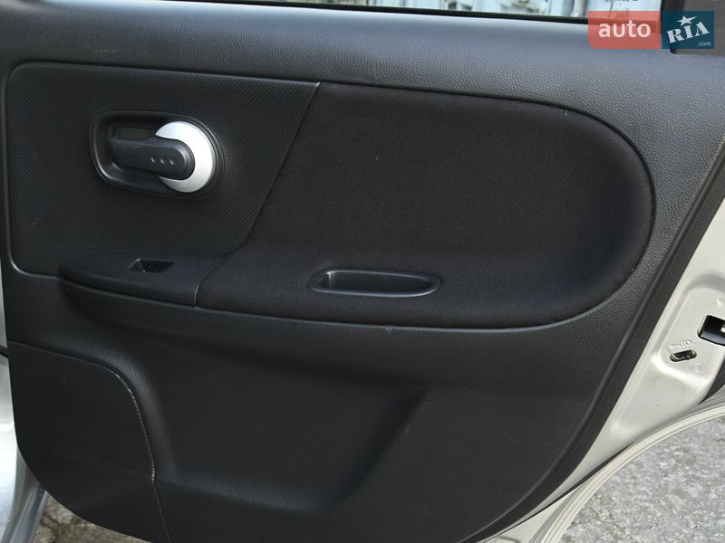 Хэтчбек Nissan Note 2009 в Бердичеве