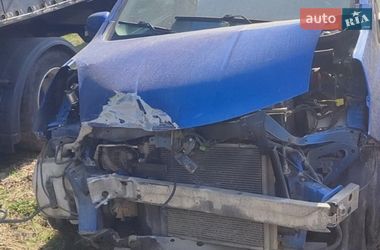 Хетчбек Nissan Note 2006 в Чернівцях