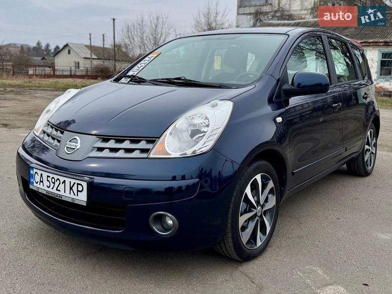 Хэтчбек Nissan Note 2008 в Умани