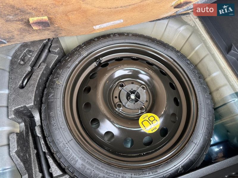 Хэтчбек Nissan Note 2008 в Умани