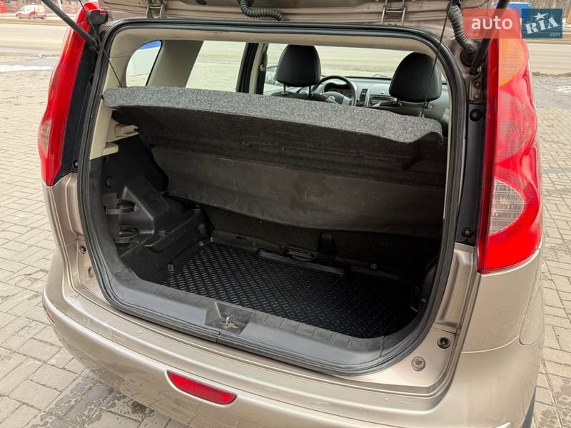Хетчбек Nissan Note 2008 в Дніпрі