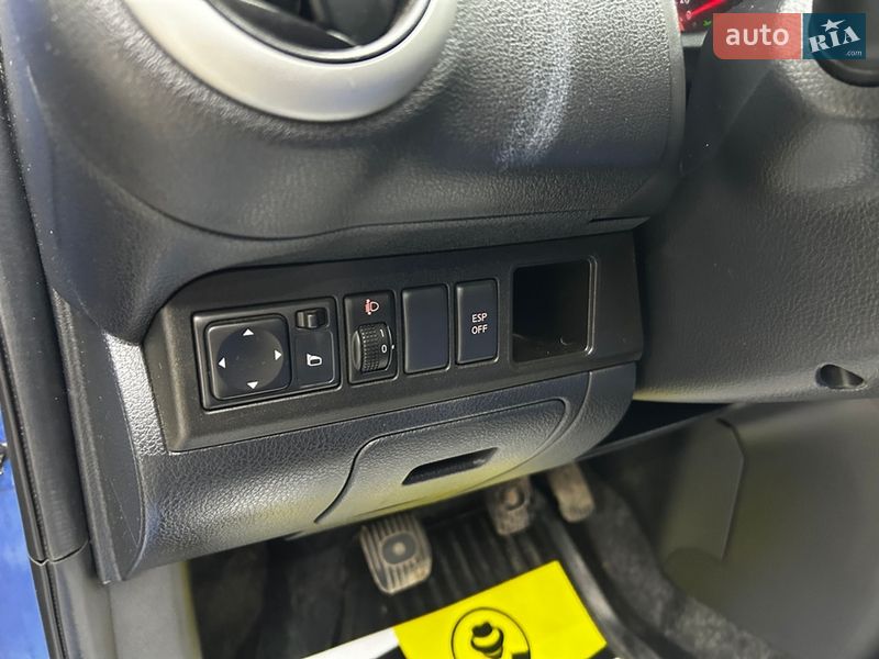 Хэтчбек Nissan Note 2011 в Черновцах