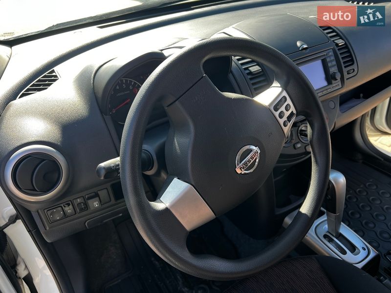 Хэтчбек Nissan Note 2010 в Днепре