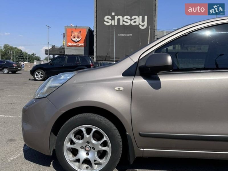 Хэтчбек Nissan Note 2010 в Ивано-Франковске