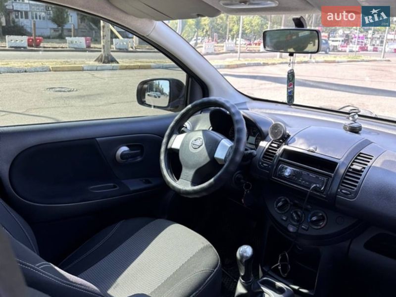 Хэтчбек Nissan Note 2010 в Ивано-Франковске