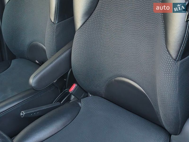 Хэтчбек Nissan Note 2012 в Могилев-Подольске фото 13 Хэтчбек Nissan Note 2012 в Могилев-Подольске