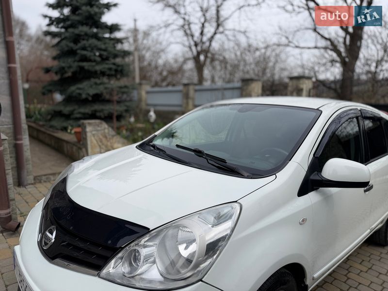 Хетчбек Nissan Note 2011 в Хмельницькому
