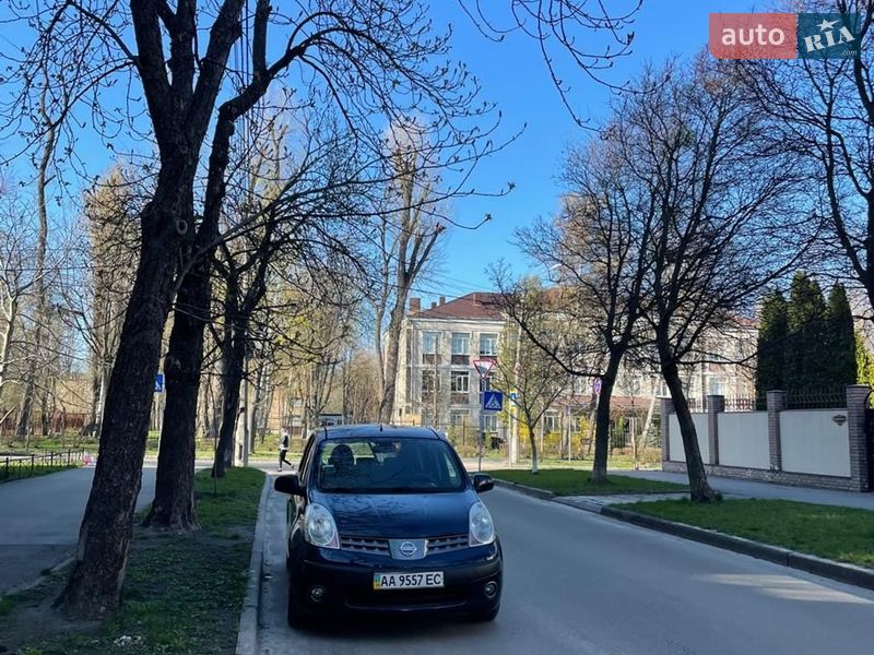 Хэтчбек Nissan Note 2007 в Киеве
