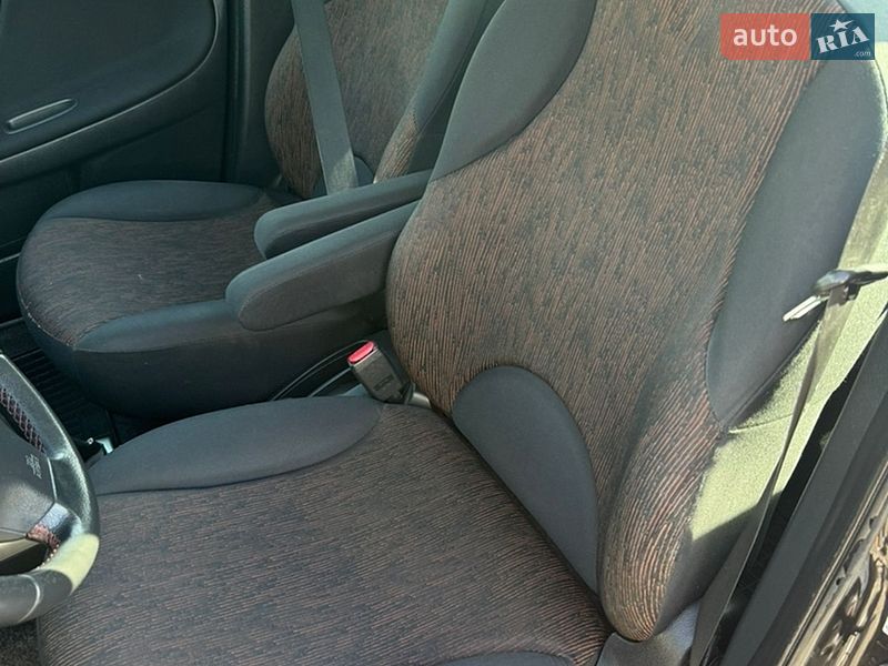 Хэтчбек Nissan Note 2009 в Хмельницком