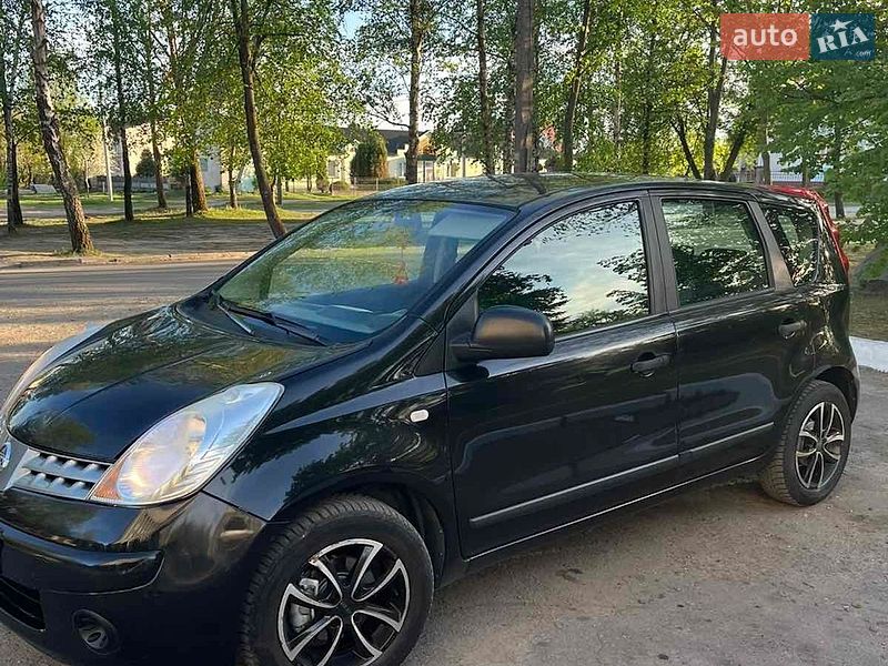 Хэтчбек Nissan Note 2007 в Луцке