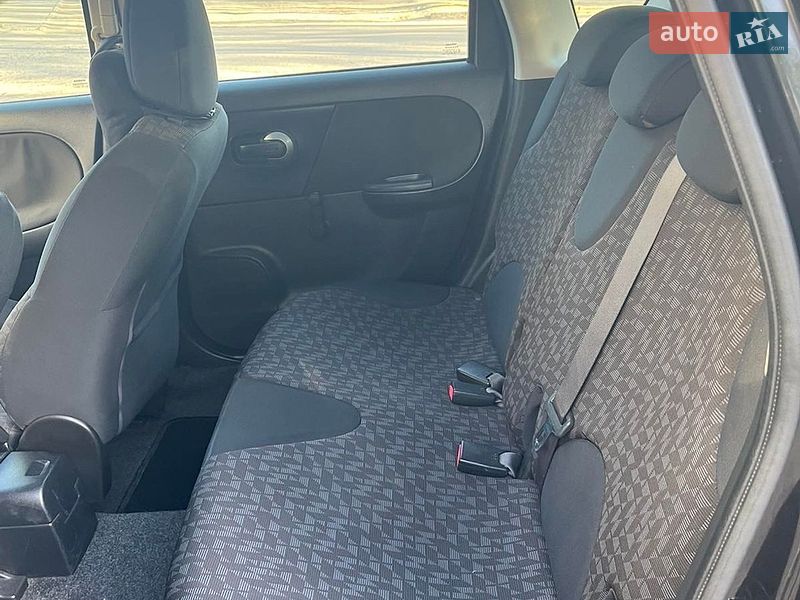 Хэтчбек Nissan Note 2007 в Луцке