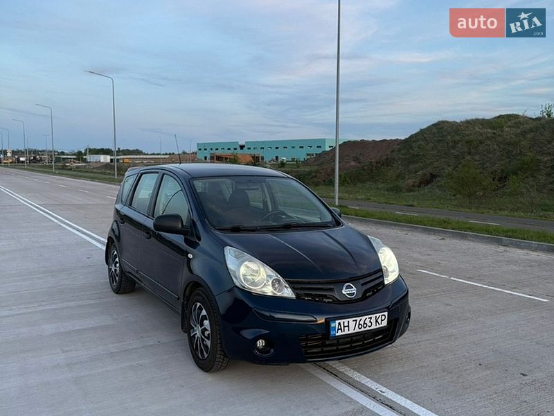 Хэтчбек Nissan Note 2011 в Виннице