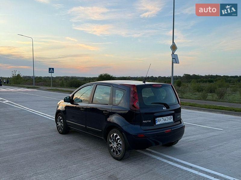 Хэтчбек Nissan Note 2011 в Виннице