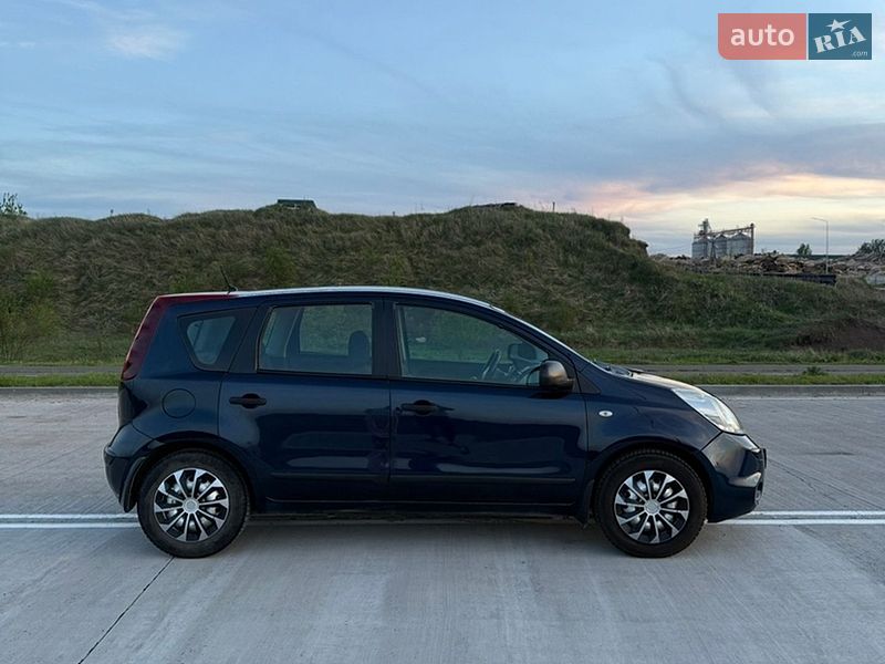 Хэтчбек Nissan Note 2011 в Виннице